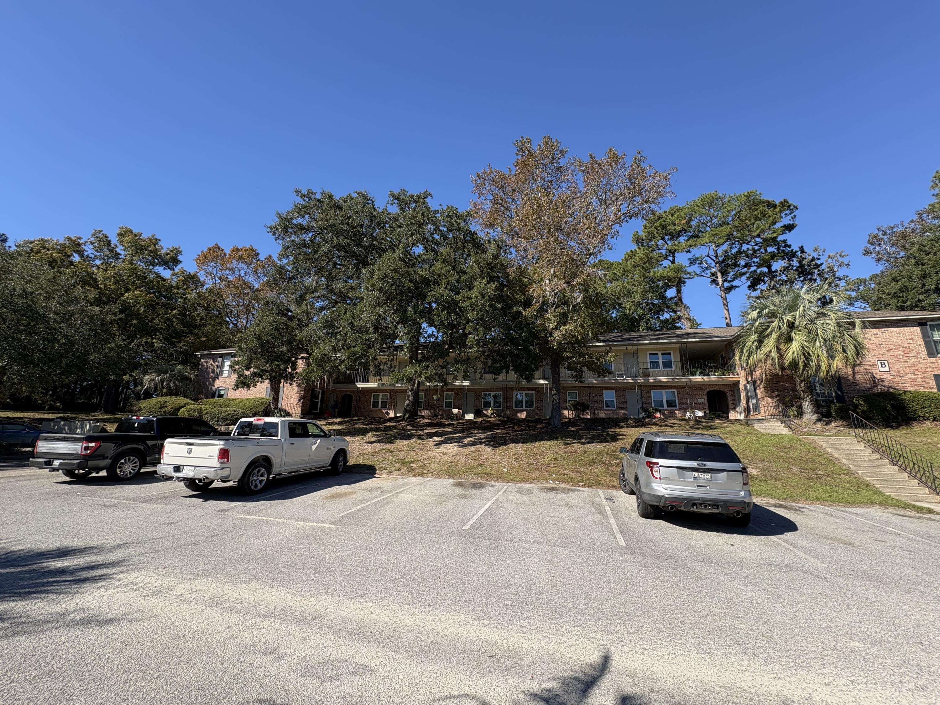 Hanahan, SC 29410,6240 Old Point Rd #B1