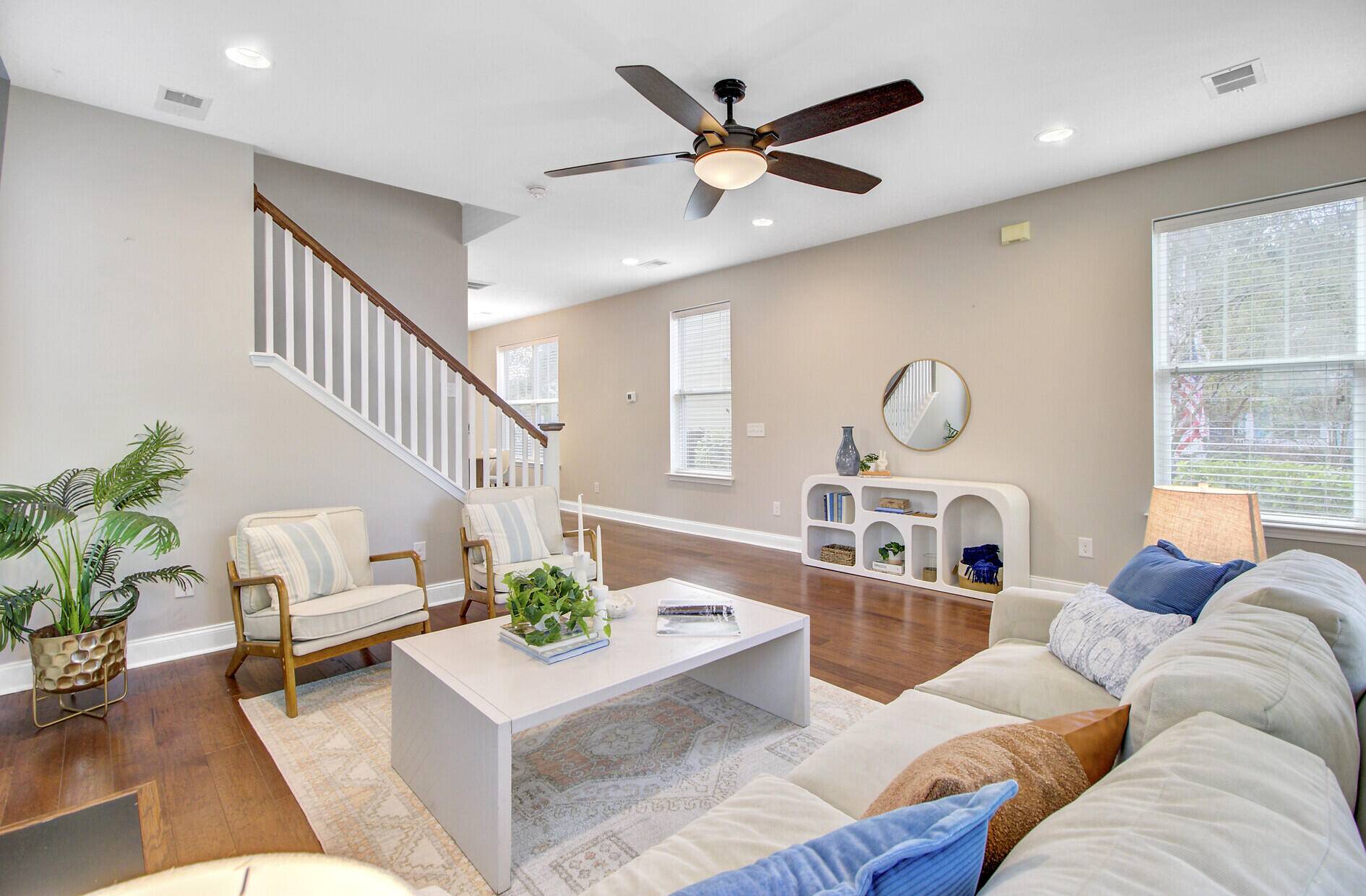 Summerville, SC 29483,102 Green Grass Rd