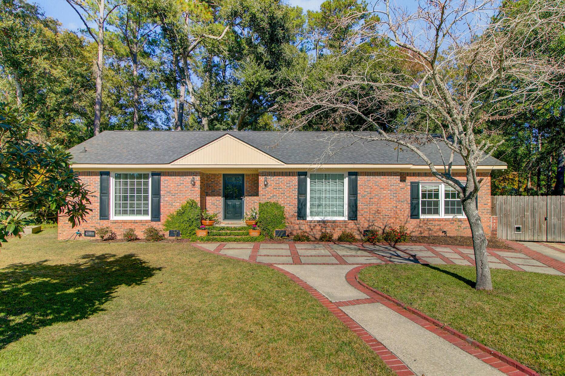 Summerville, SC 29485,104 Chalcott Pl