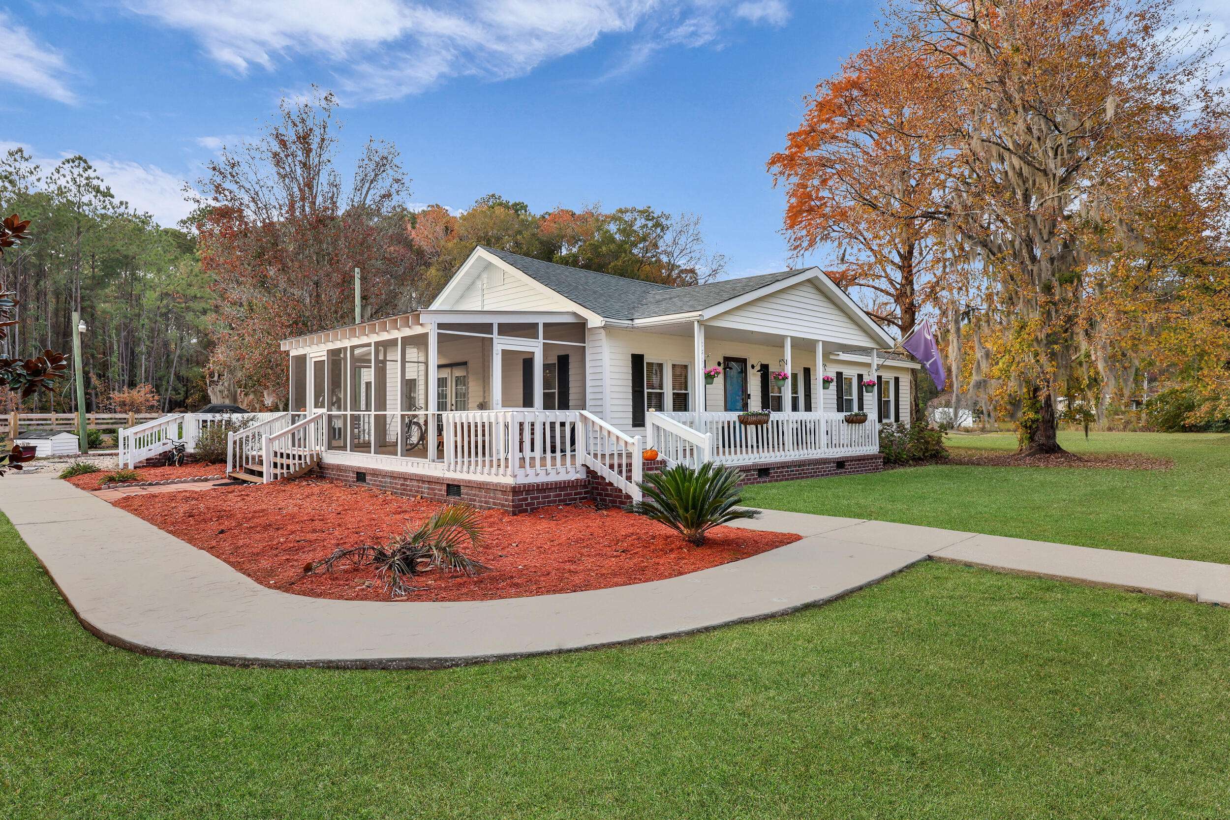 Mcclellanville, SC 29458,1310 River Rd