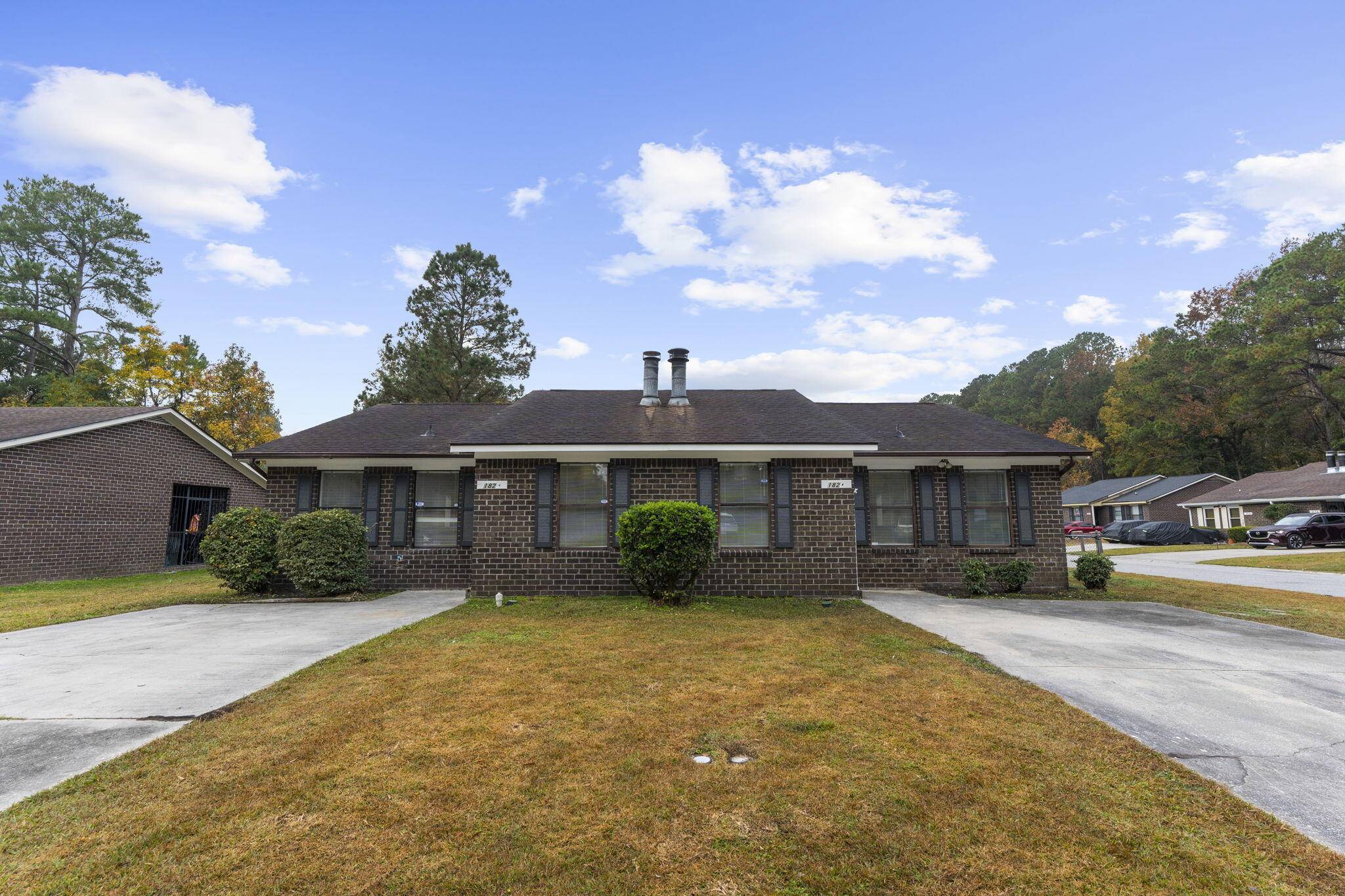 North Charleston, SC 29420,182 Dorchester Manor Blvd #A&B