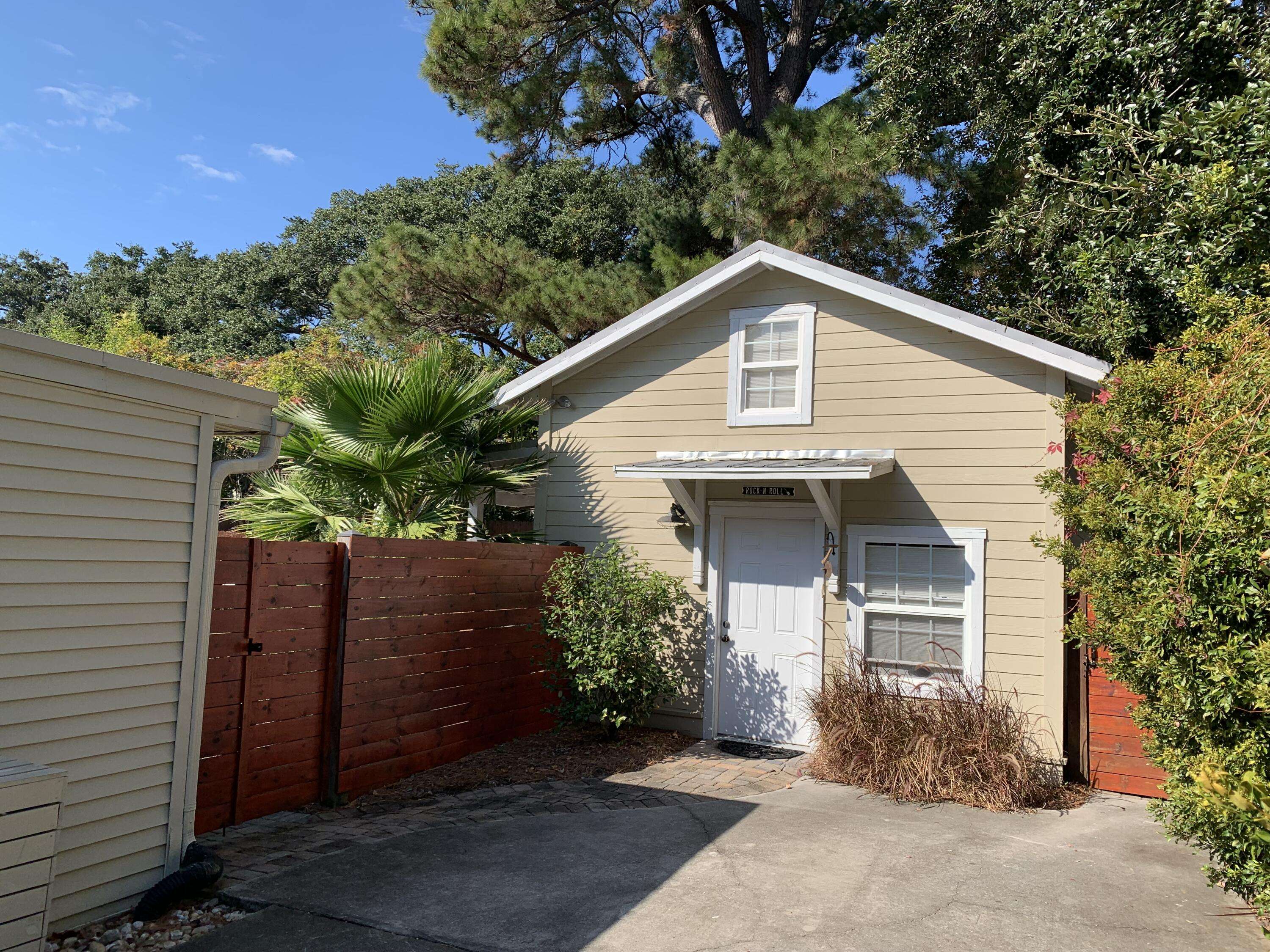 Mount Pleasant, SC 29464,734 Powhatan Ave