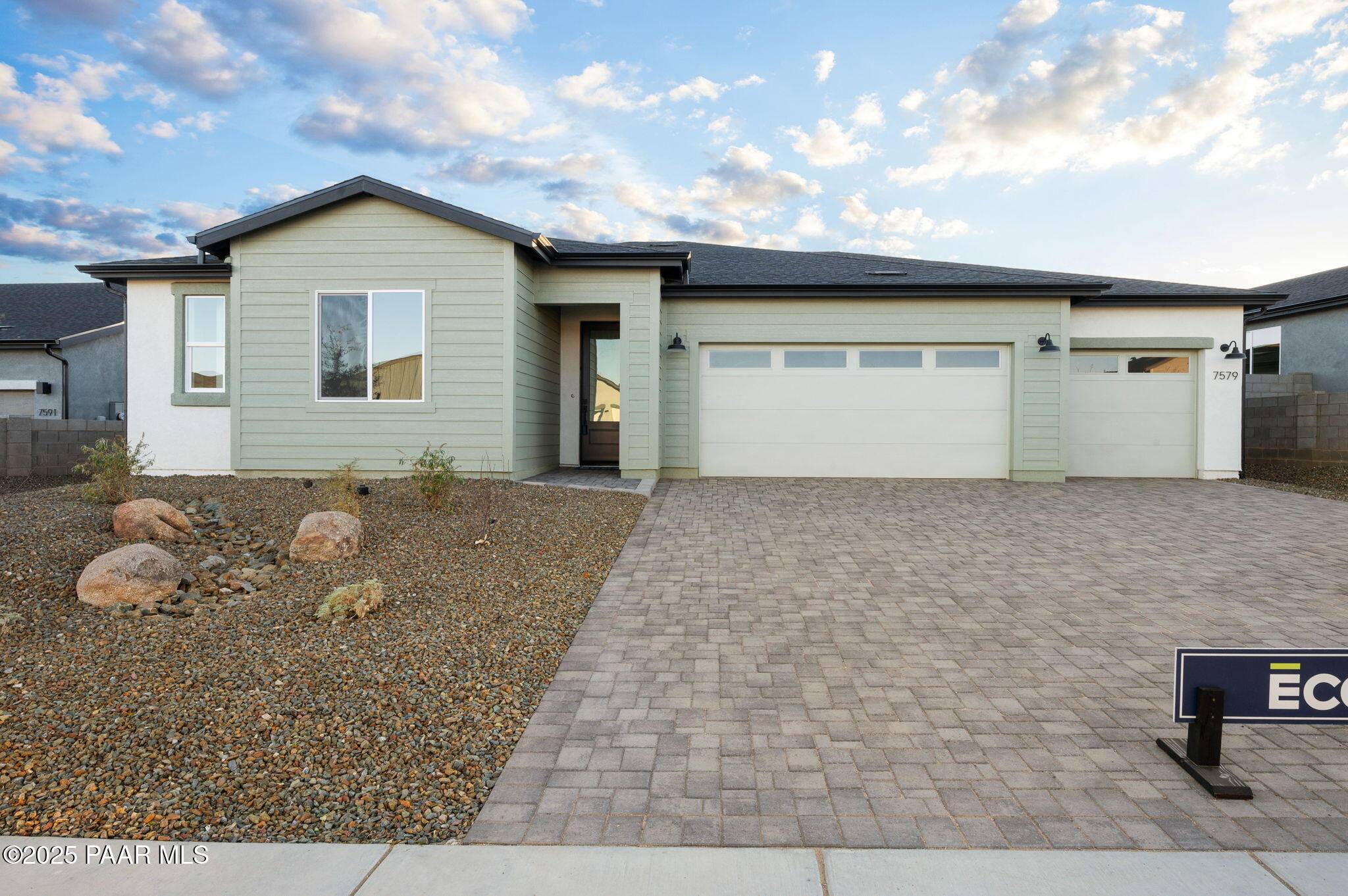 Prescott Valley, AZ 86315,7579 E Louie LN