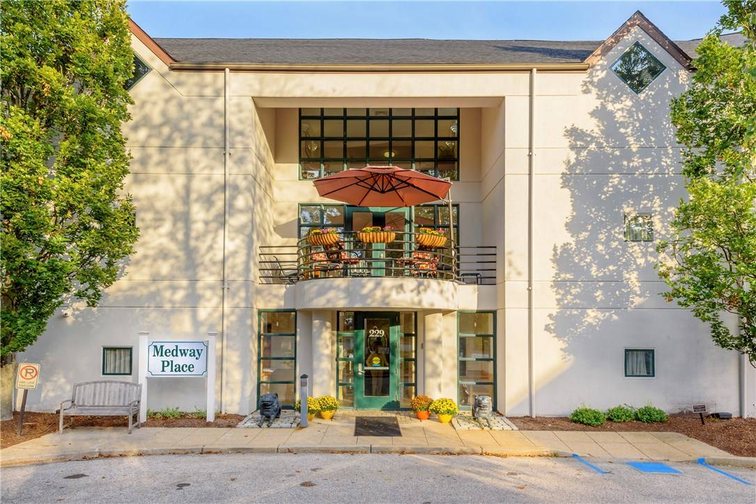 Providence, RI 02906,229 Medway ST #204