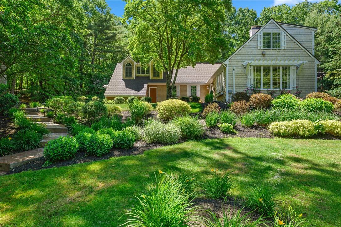 North Smithfield, RI 02896,710 Pound Hill RD
