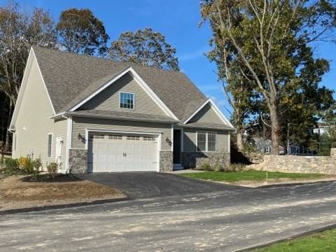 Westerly, RI 02891,21 Abbey LN #11