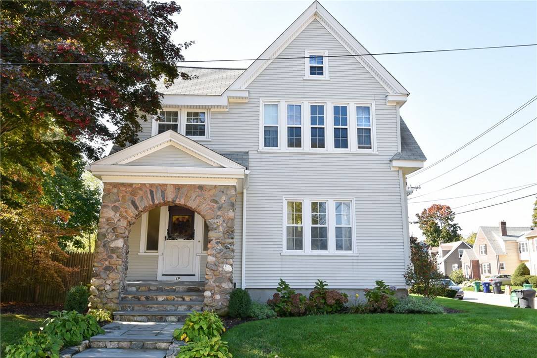 Warwick, RI 02888,29 Parkside DR