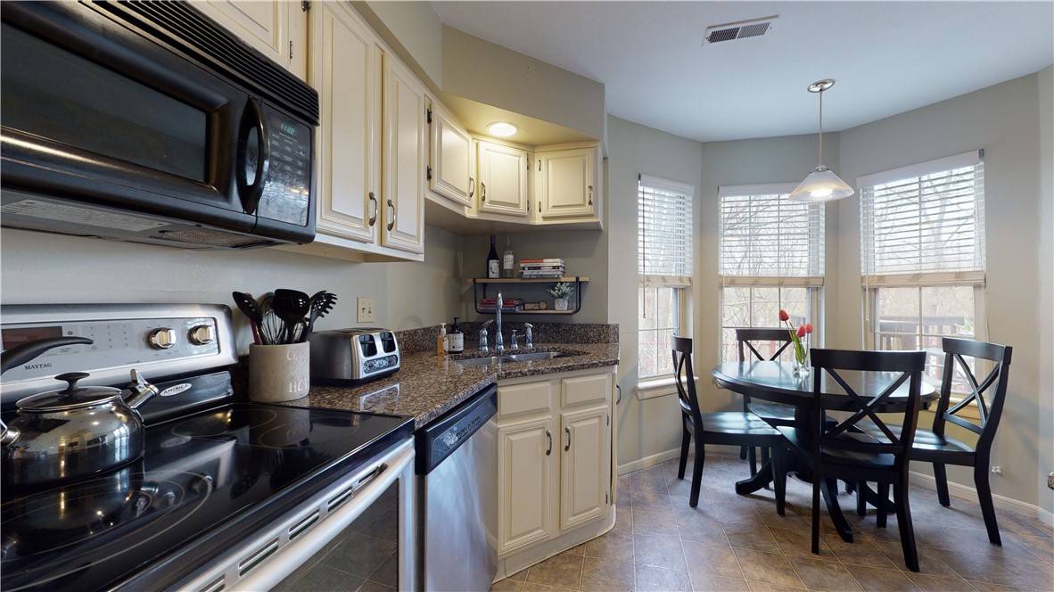 North Providence, RI 02904,626 Smithfield RD #406