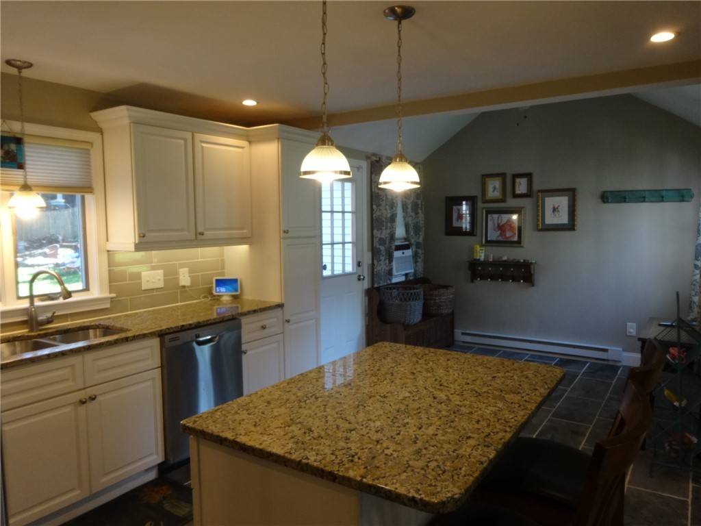 Cranston, RI 02920,145 Woodstock LN