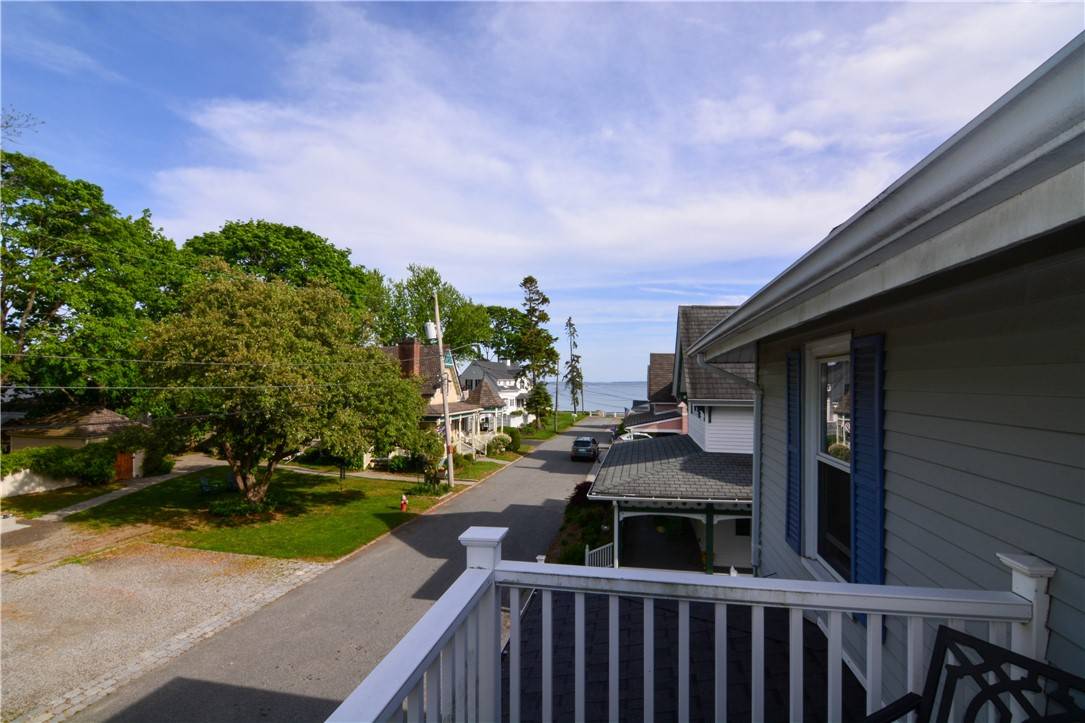 Warwick, RI 02886,31 Tenth AVE