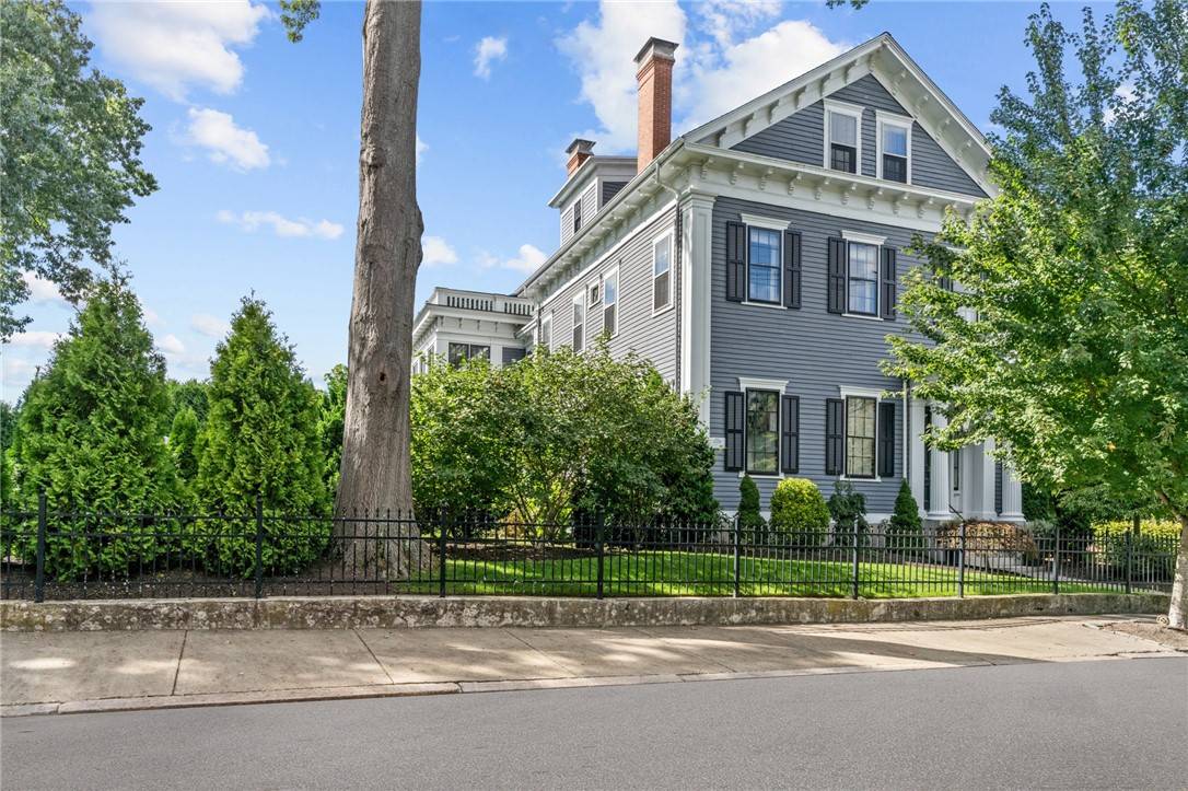 Providence, RI 02906,130 Prospect ST