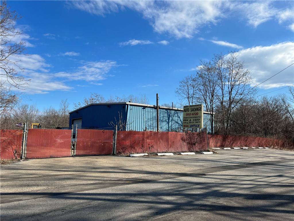 North Providence, RI 02904,940 Smithfield RD