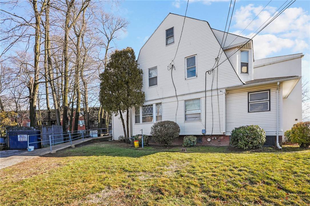 North Providence, RI 02911,1373 Smith ST