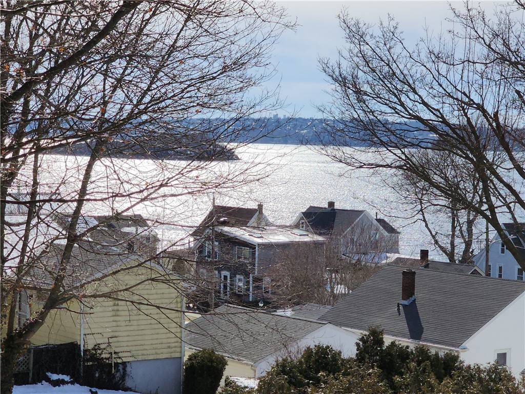 Tiverton, RI 02878,15 Summit AVE