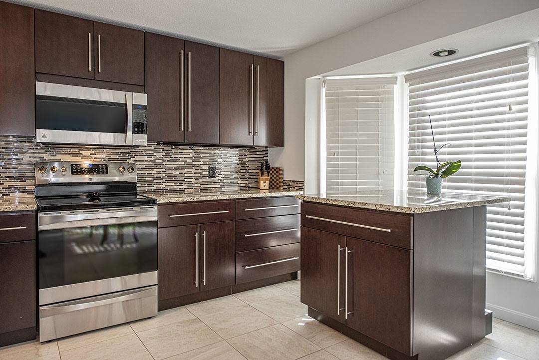 Portsmouth, RI 02871,61 Valley LN