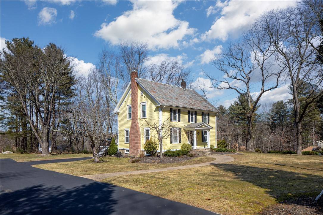 North Smithfield, RI 02896,709 Pound Hill RD