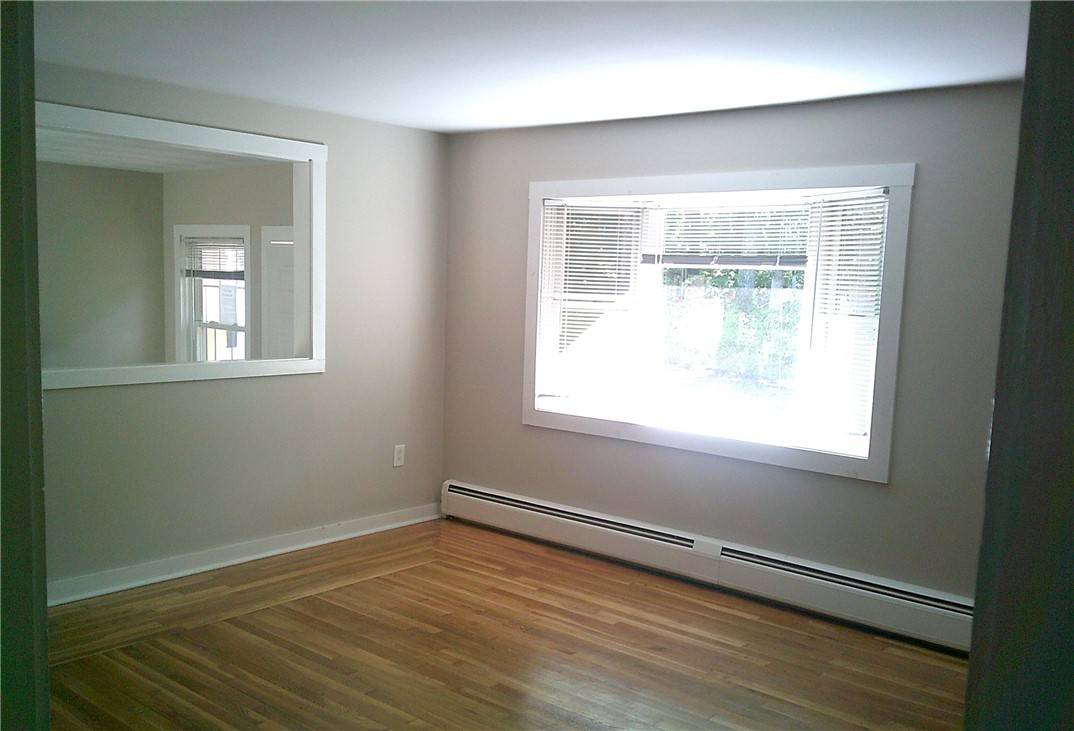 North Smithfield, RI 02876,7 Antaya DR