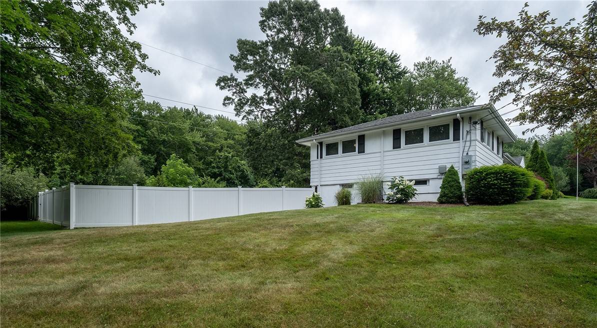 Lincoln, RI 02865,1 KNOLLWOOD DR