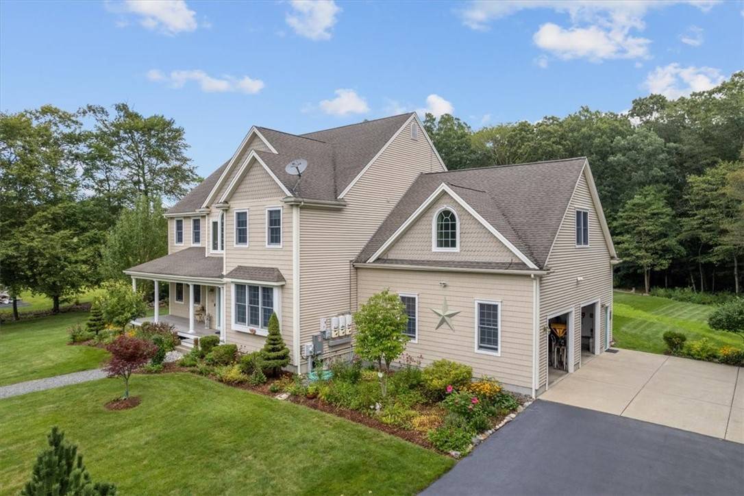 Seekonk, MA 02771,51 Richard CIR N