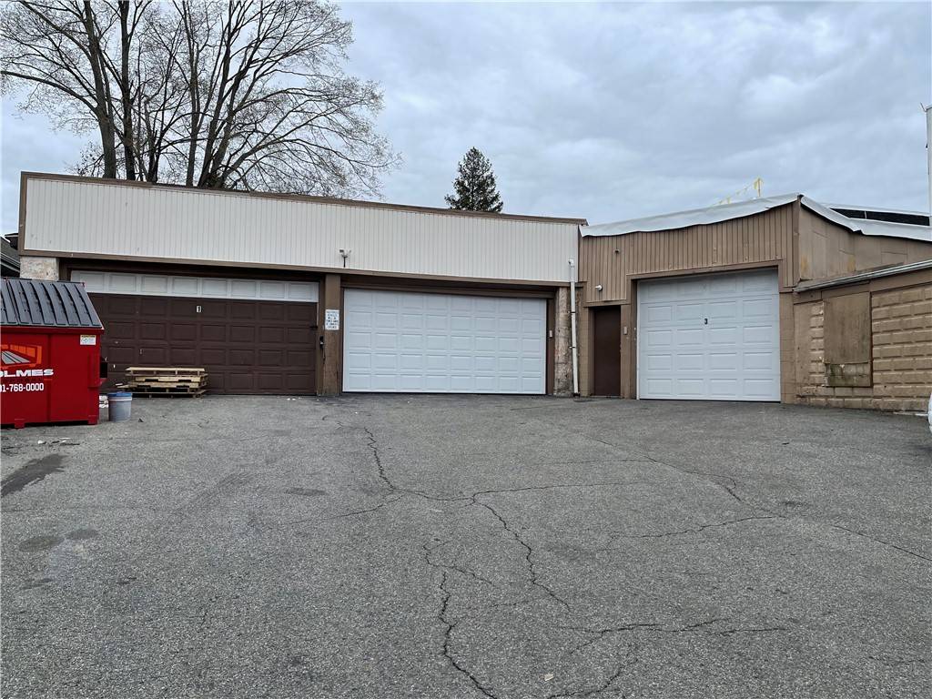 East Providence, RI 02914,150 Warren AVE