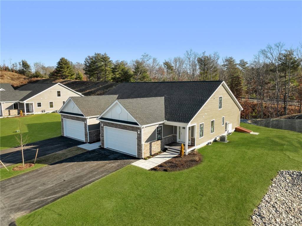 Glocester, RI 02814,48 Overlook LN