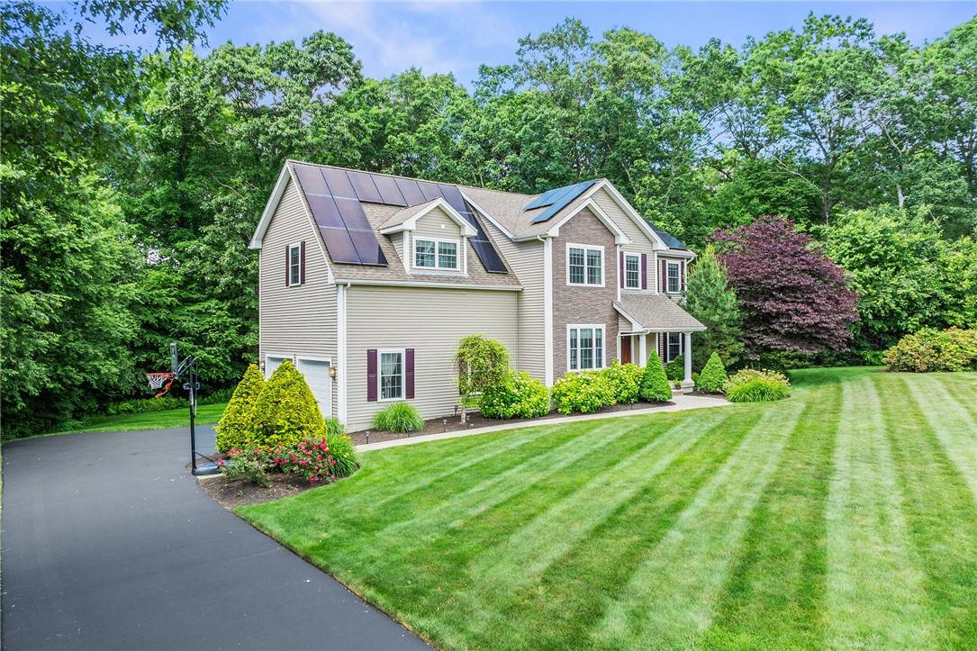 Smithfield, RI 02917,37 Crest CIR