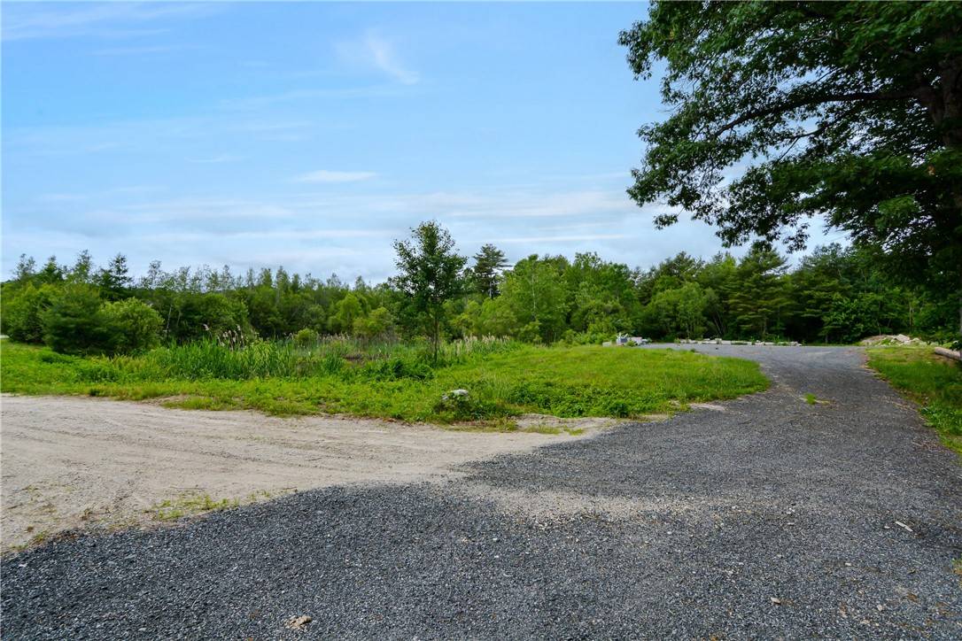 Glocester, RI 02814,0 Putnam PIKE
