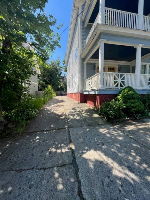 Providence, RI 02906,253 Doyle AVE #2