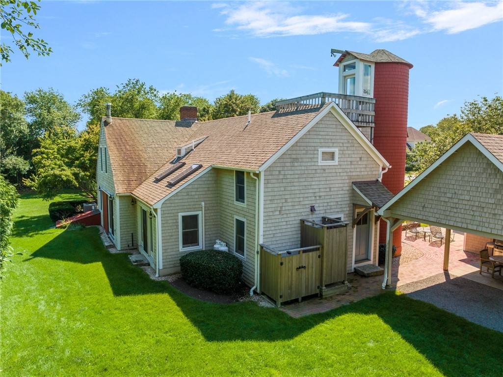 South Kingstown, RI 02879,65 Blackberry Hill DR