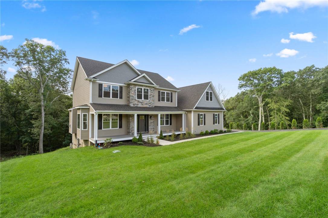 Smithfield, RI 02917,5 Vera DR