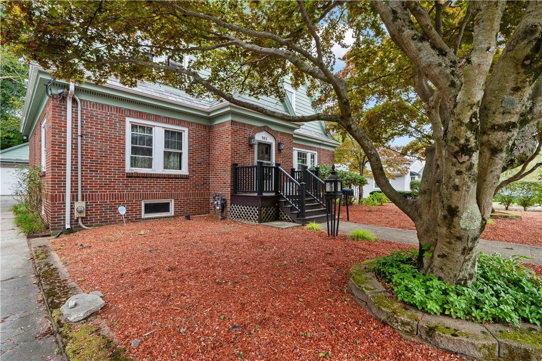 Woonsocket, RI 02895,503 Woodland RD