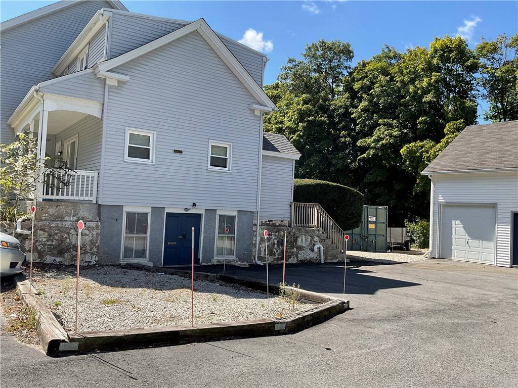 Coventry, RI 02816,27 Pilgrim AVE