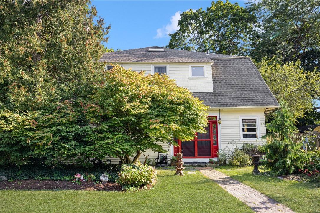 Cranston, RI 02905,22 Marion AVE S