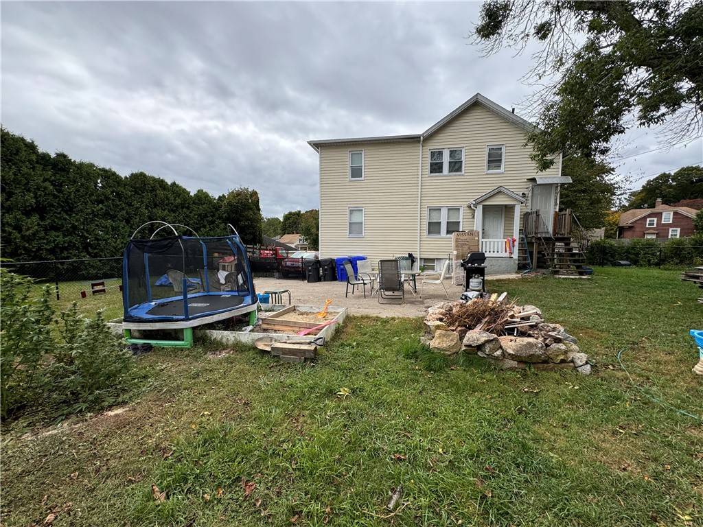 West Warwick, RI 02893,5 Agnes ST