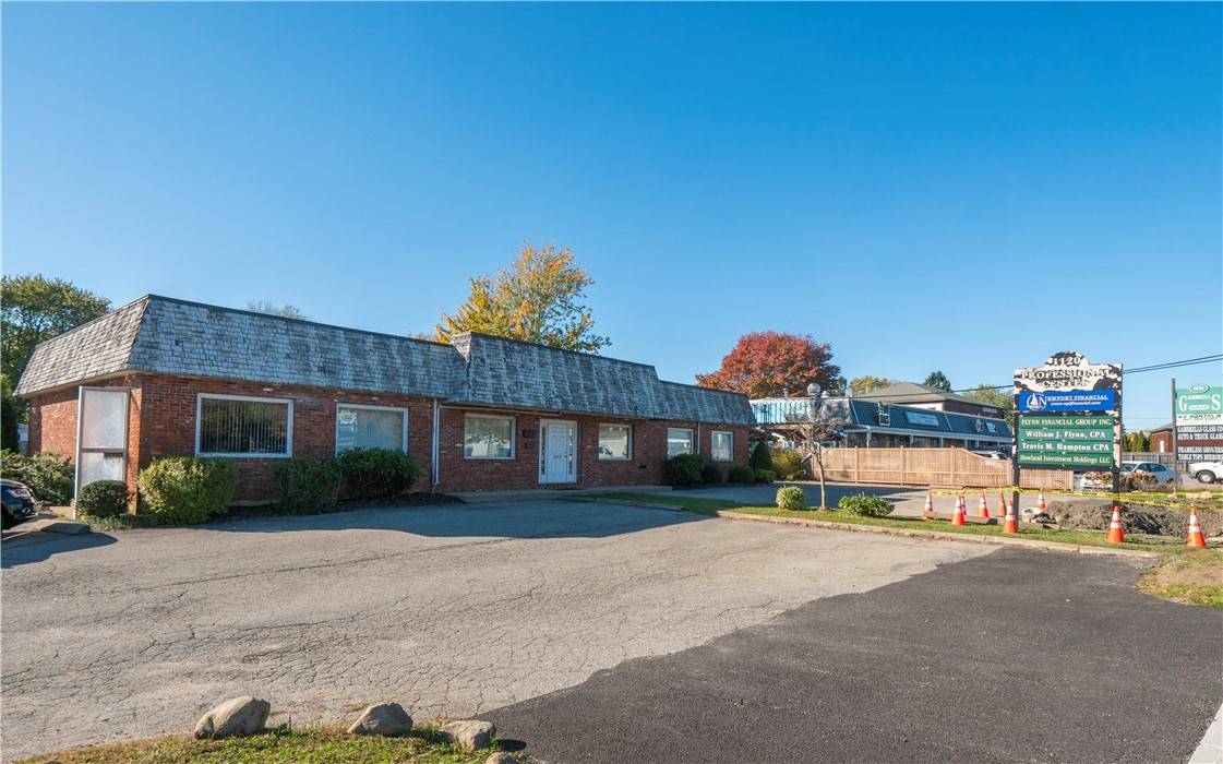 Middletown, RI 02842,1120 Aquidneck AVE