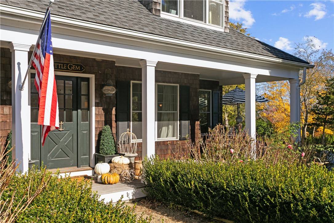 Middletown, RI 02842,322 Indian AVE