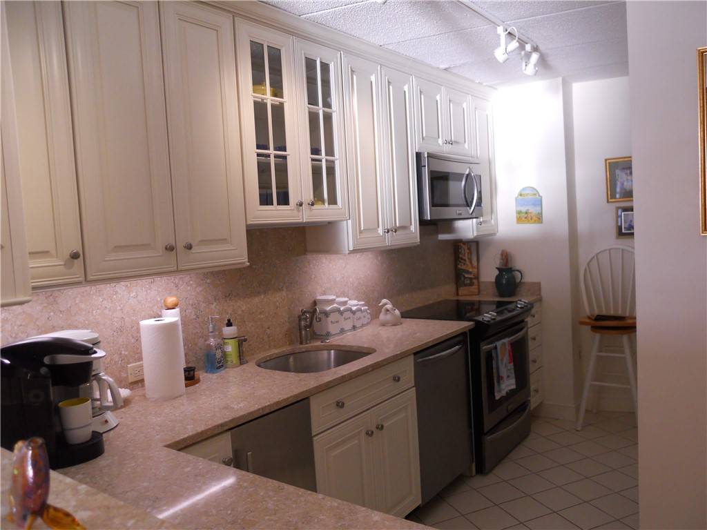 Newport, RI 02840,1412 CAPELLA SOUTH ROW #1412