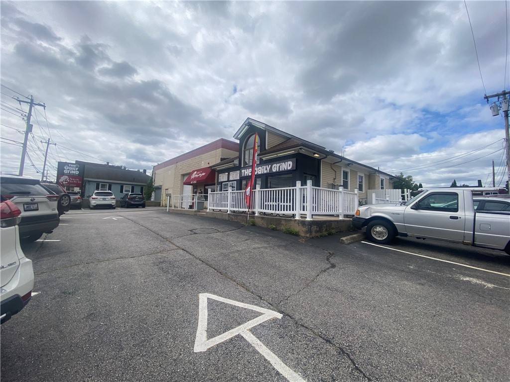 Warwick, RI 02888,2121 Elmwood AVE