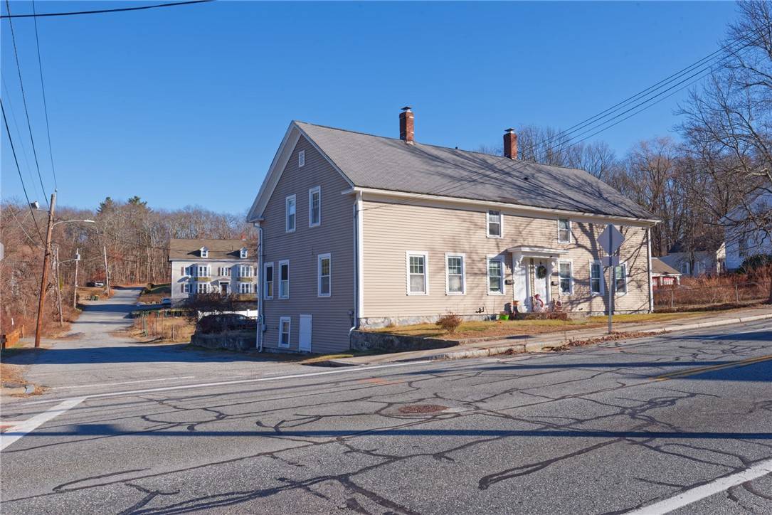 Burrillville, RI 02859,96 South Main 98 ST