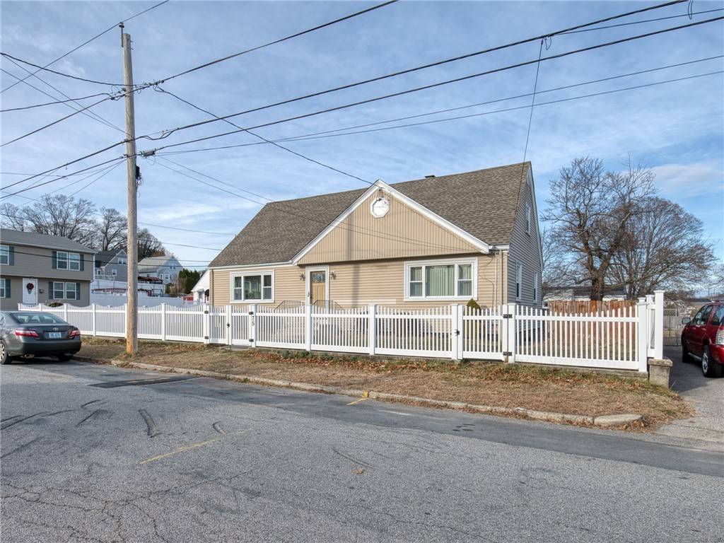Pawtucket, RI 02860,75 Toledo AVE