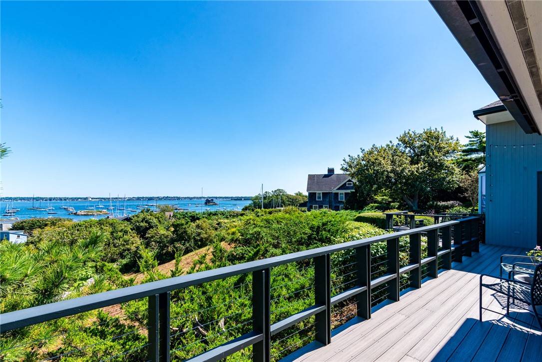 Jamestown, RI 02835,36 Newport ST