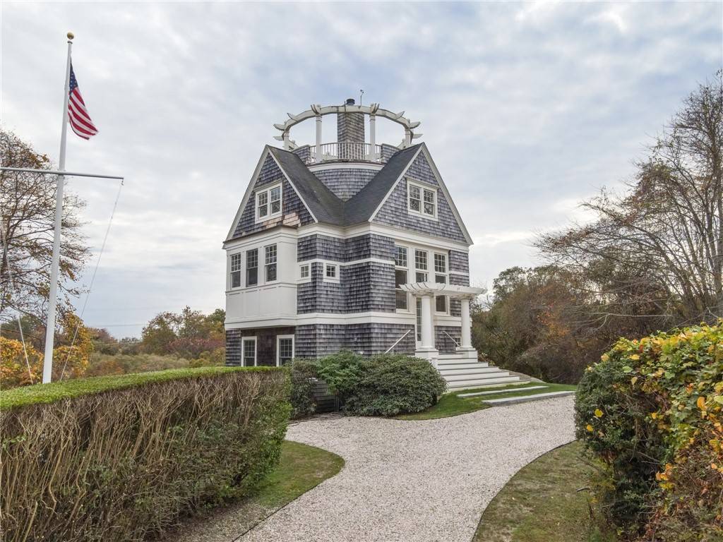 Jamestown, RI 02835,37 Newport ST