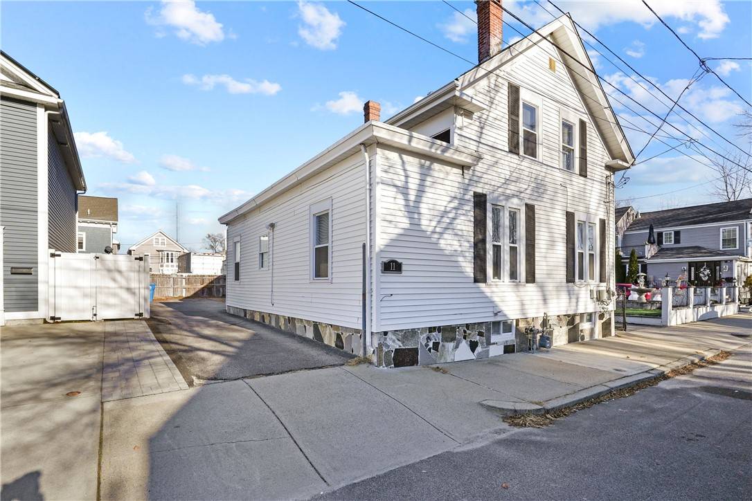 Cranston, RI 02920,11 Bain ST