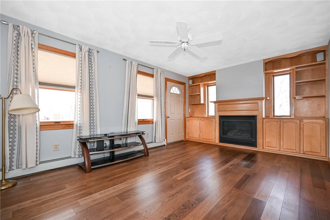 East Providence, RI 02915,29 Fenner AVE