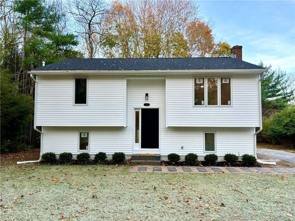 South Kingstown, RI 02881,2233 Kingstown RD