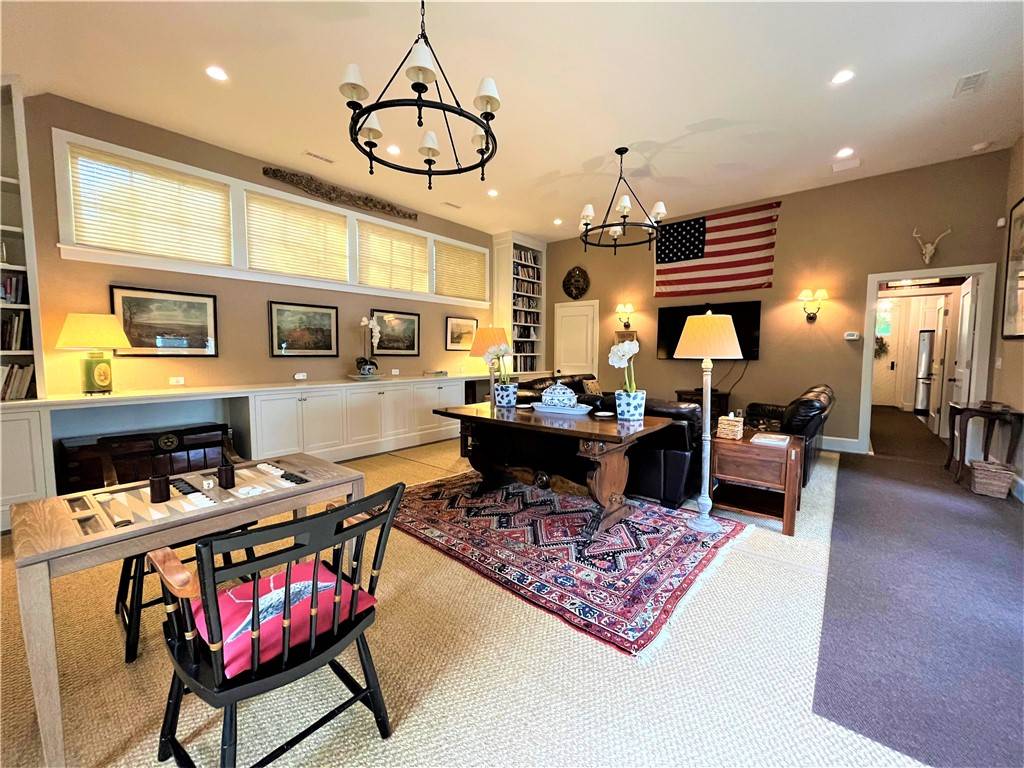Newport, RI 02840,431 Bellevue AVE #CH