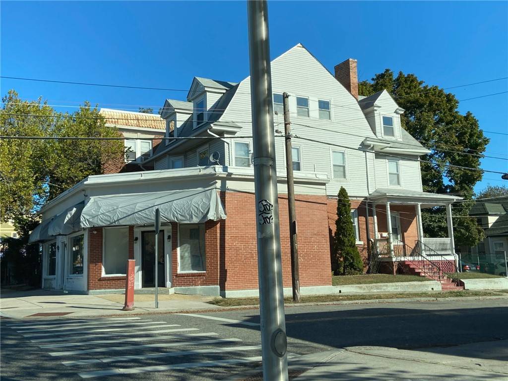 Providence, RI 02907,662 Elmwood AVE