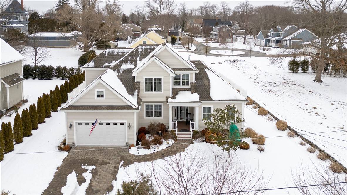 Bristol, RI 02809,49 Walley ST