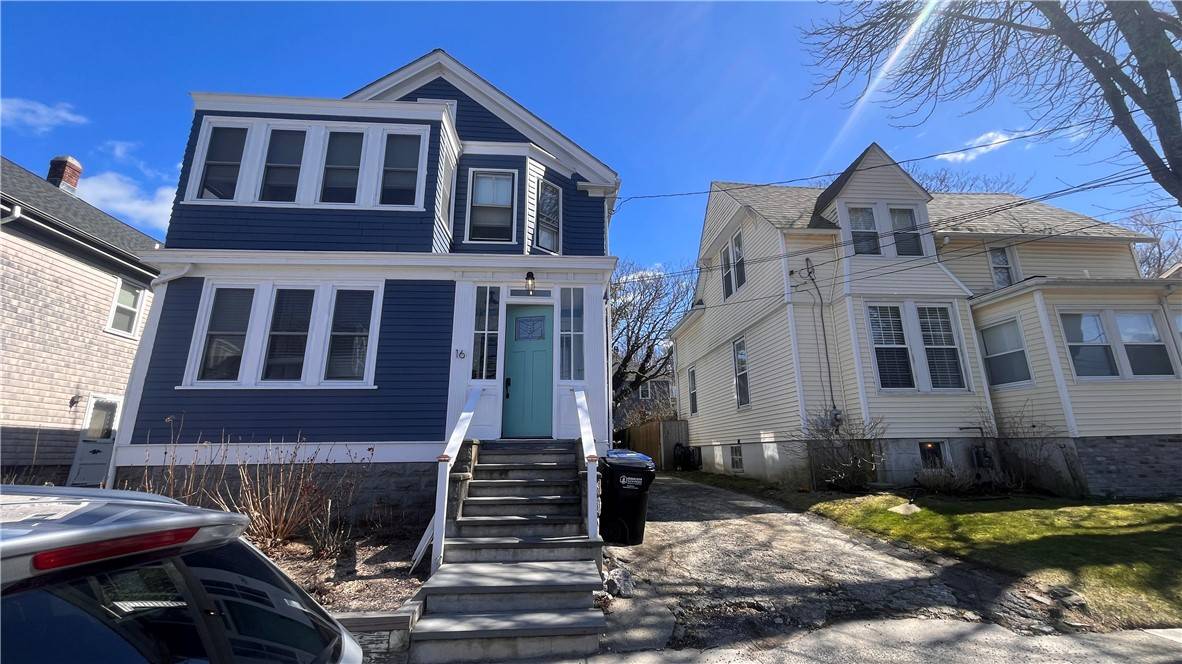 Newport, RI 02840,16 Vaughan AVE #2