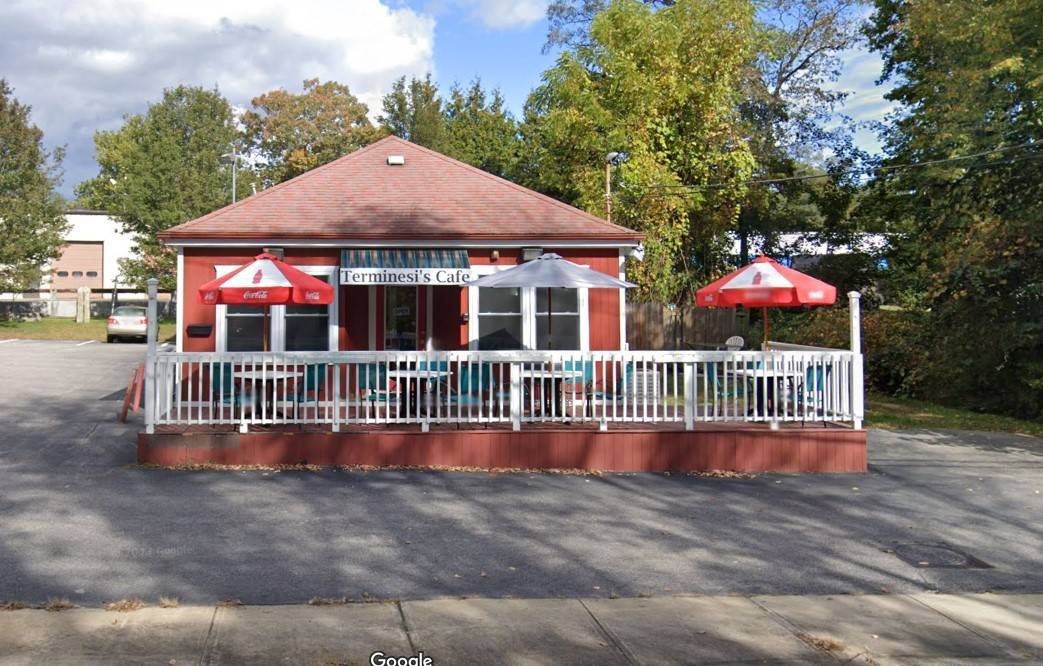 South Kingstown, RI 02879,1283 Kingstown RD